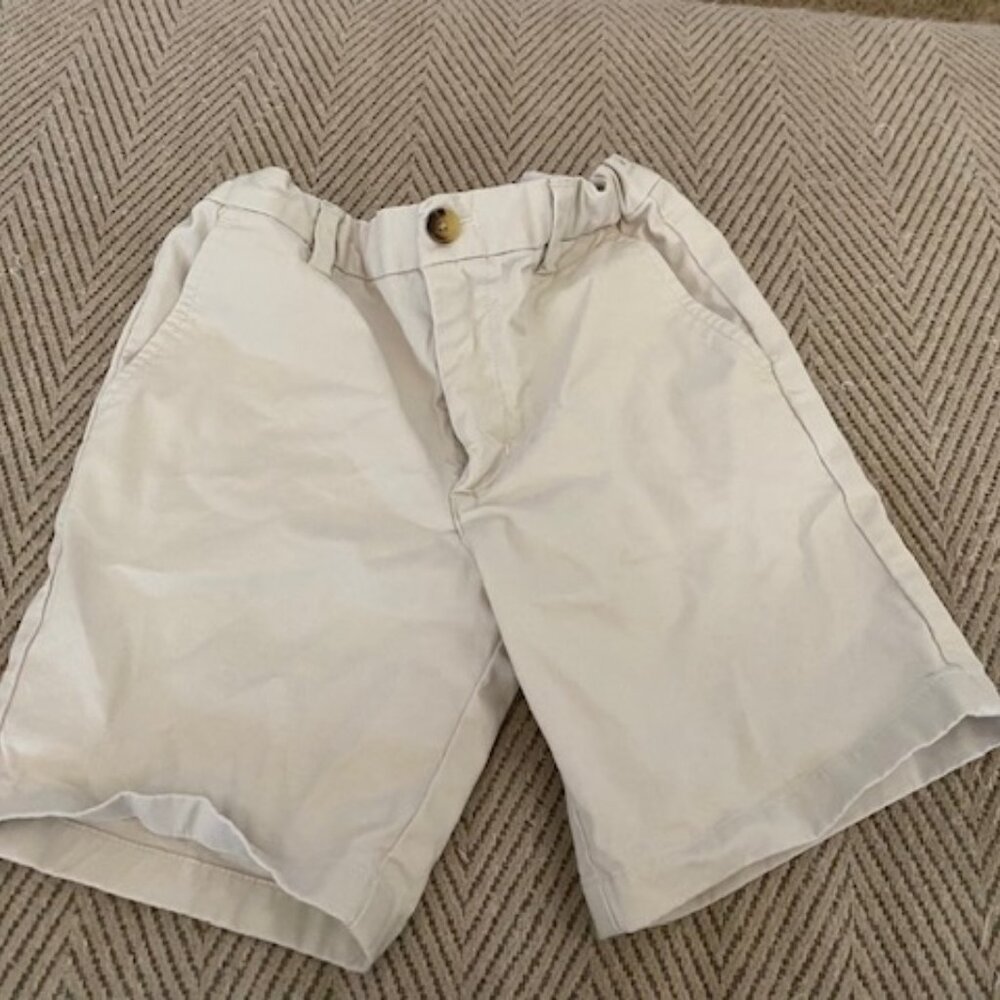Vineyard Vines Boys Khaki Shorts – Size 7
